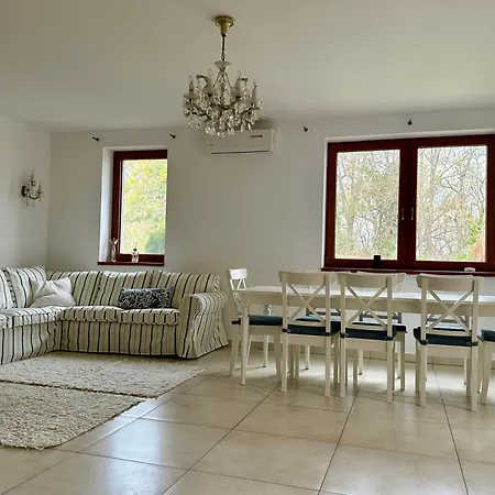 Villa U Hranicniho Zamecku *