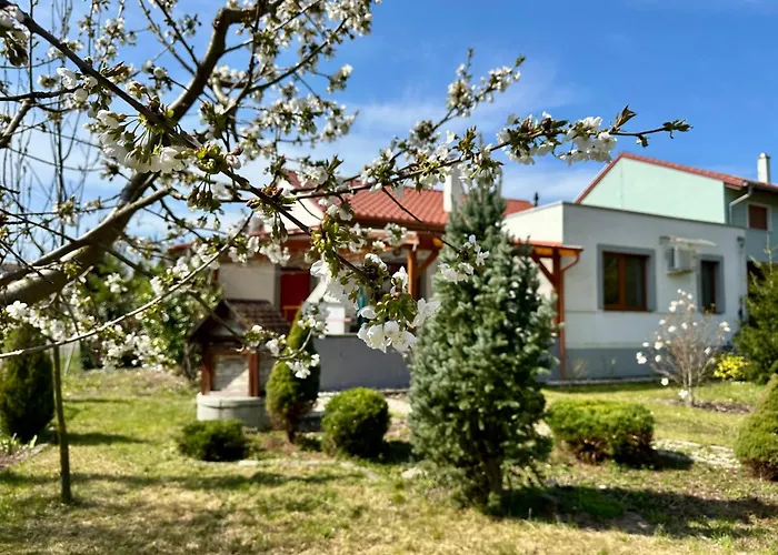 U Hraničního Zámečku Hlohovec U Břeclavě * Břeclav